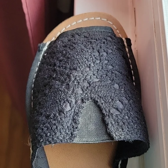Airwalk Sandals Black Flats Crochet Super Cute! - Picture 9 of 11